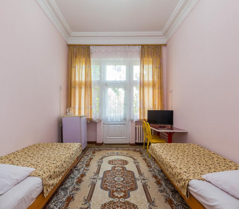 Санаторий Москва, номер 2 местный 1 комнатный 3 категории с удобствами на этаже, Корпус 1. Фото 1