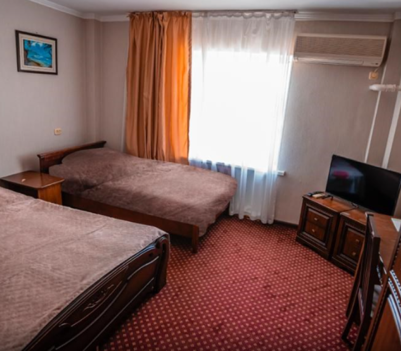 Стандарт 3 местный 1 комнатный в отеле Рузанна в Анапе фото 1