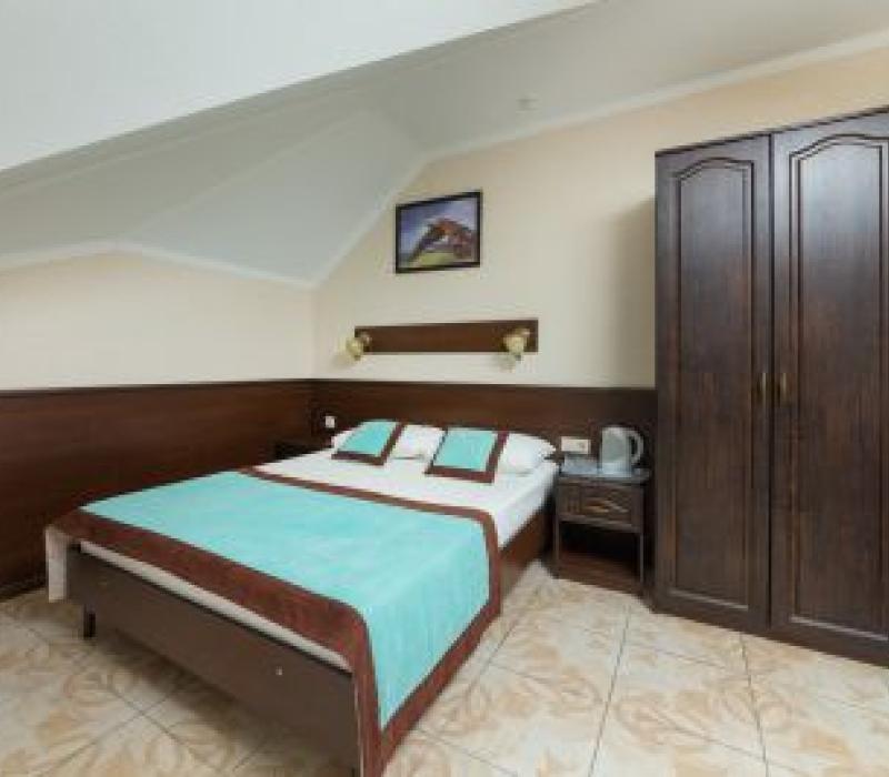 2 местный 1 комнатный Мансардный (4 этаж) в гостинице Садко на улице Шевченко в г. Анапа фото 3