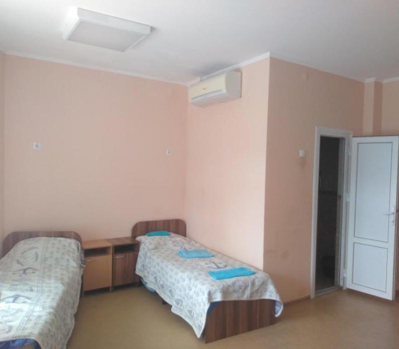 Санаторий Зорька, номер 3 местный 1 комнатный номер для студентов (удобства в номере), фото 1