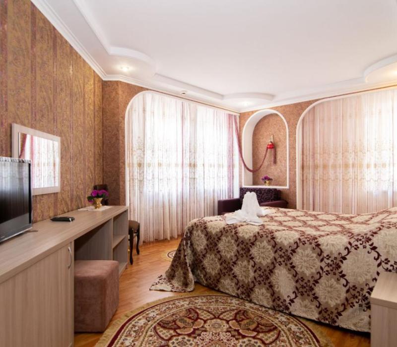 Отель Шахерезада, номер 2 местный 1 комнатный Полулюкс, фото 1
