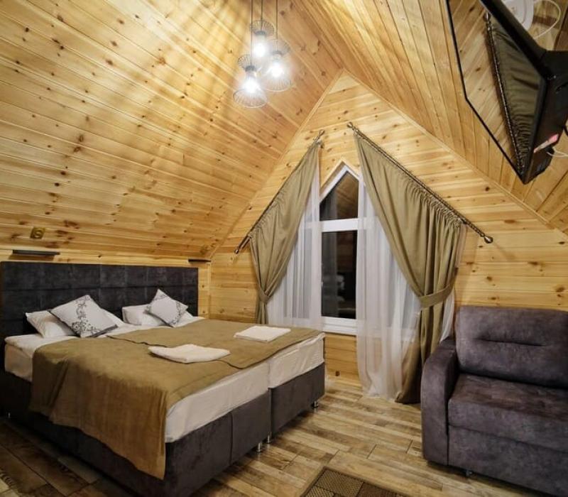 Гостевой дом Сосновый рай в Архызе, Коттедж-шале с двумя спальнями. Фото 1