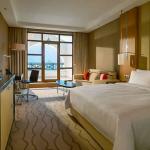 Отель Sochi Marriott Krasnaya Polyana. 2 местный 1 комнатный Представительский с двуспальной кроватью. Фото 2