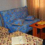 2 местный 1 комнатный номер с двумя доп. местами в отеле Южный рай в Анапе фото 2
