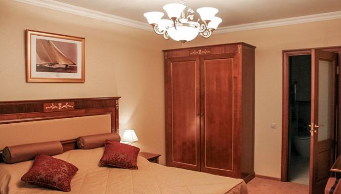 Спальня в 2 местном, 3 комнатном, Deluxe Comfort (LUXS3), VIP-корпус Меркурий оздоровительного комплекса Дагомыс в Сочи