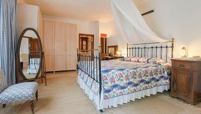 Спальня в номере сюит в отеле Marti Myra Hotel. Кемер