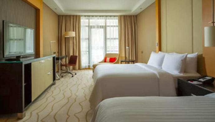 Отель Sochi Marriott Krasnaya Polyana, номер 2 местный 1 комнатный Делюкс с двумя раздельными кроватями