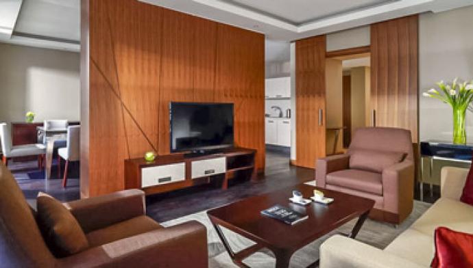 Отель Sochi Marriott Krasnaya Polyana. 8 местный 5 комнатный Люкс Семейный Премьер