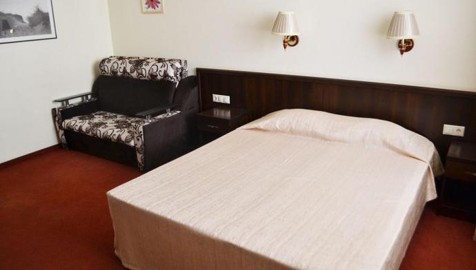 Стандарт 3 местный 1 комнатный (28-33 м²) в отеле Лотос в Анапе
